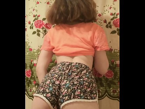 ❤️ Neska gazte sexy galtzak kentzen kameraren aurrean ❤️ Izorratu bideoa %eu.hentaizm.ruan ❌