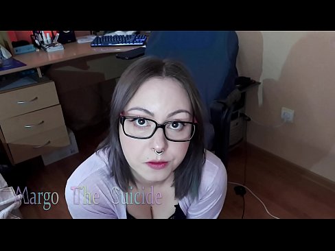 ❤️ Neska sexy betaurrekoekin dildoa zurrupatzen du kameraren aurrean ❤️ Izorratu bideoa %eu.hentaizm.ruan ❌